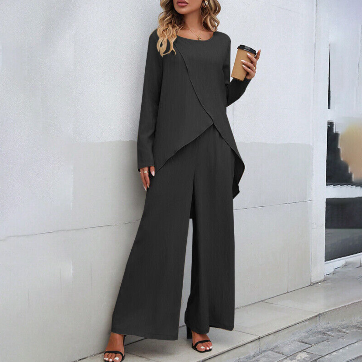 Ruth - Stilvolles Set mit asymmetrischem Saum