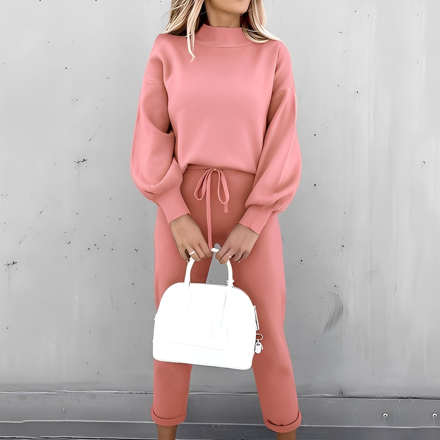 Quincey - Comfortable and soft training set for women