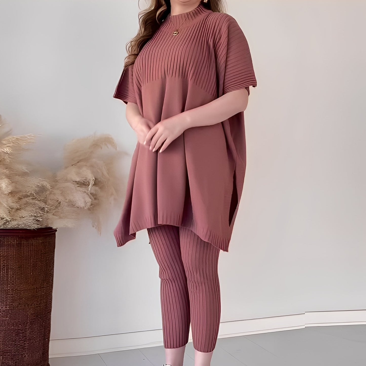 Roxanna - Comfortable, loose-fitting women's knit set in two pieces