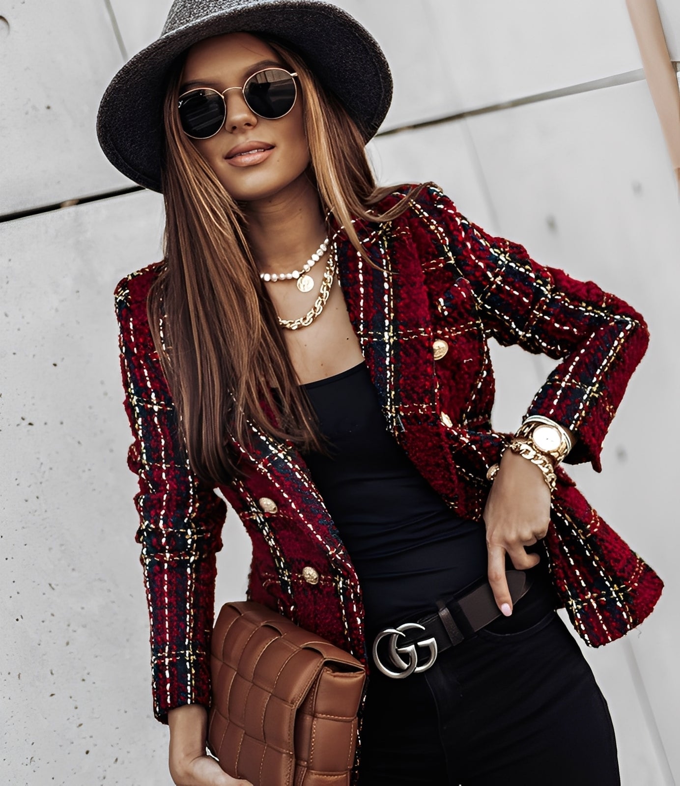 Cheri - Modern, slim-fit women's blazer with check pattern