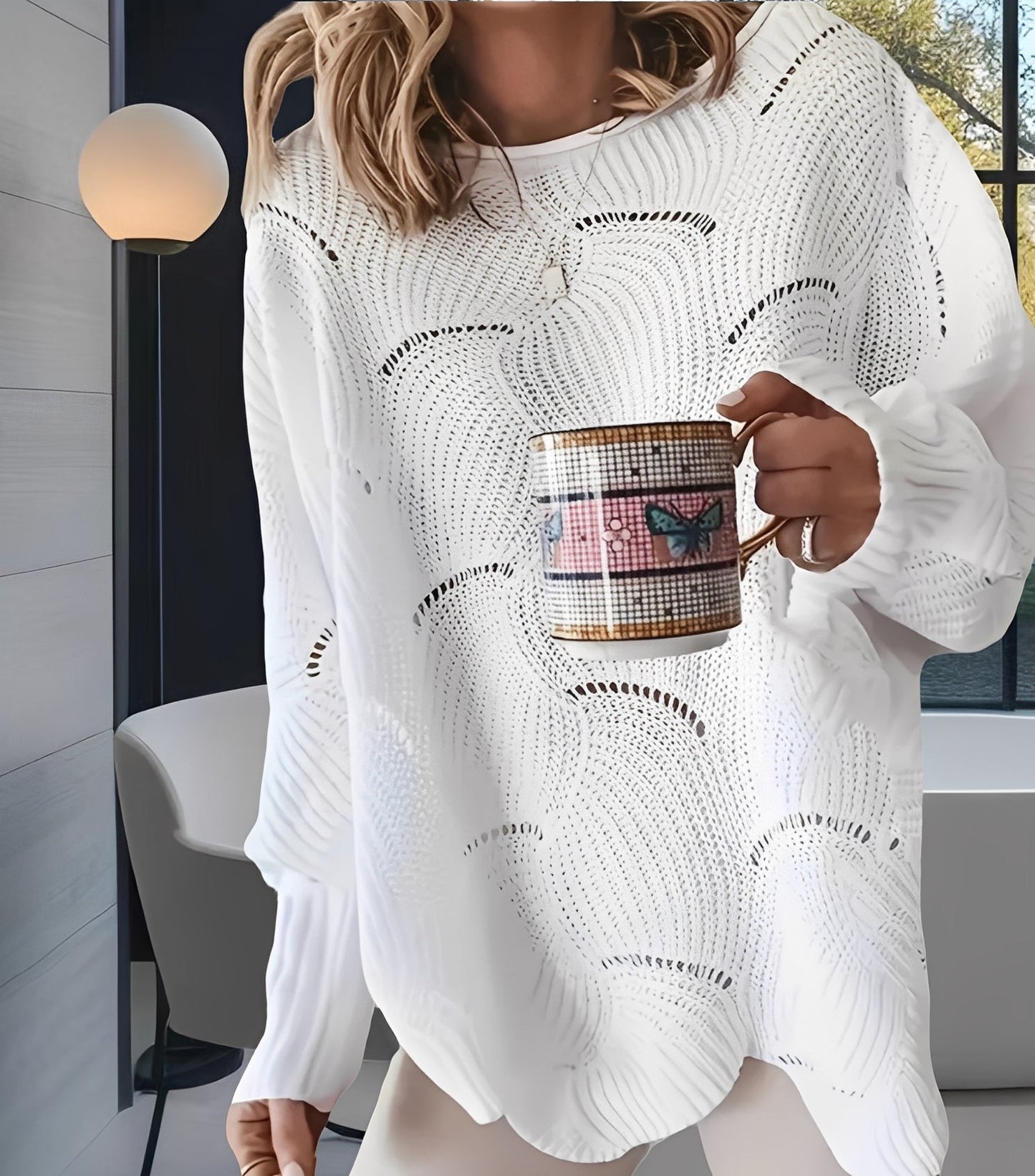 Kassandra - Elegancki damski sweter z dekoltem