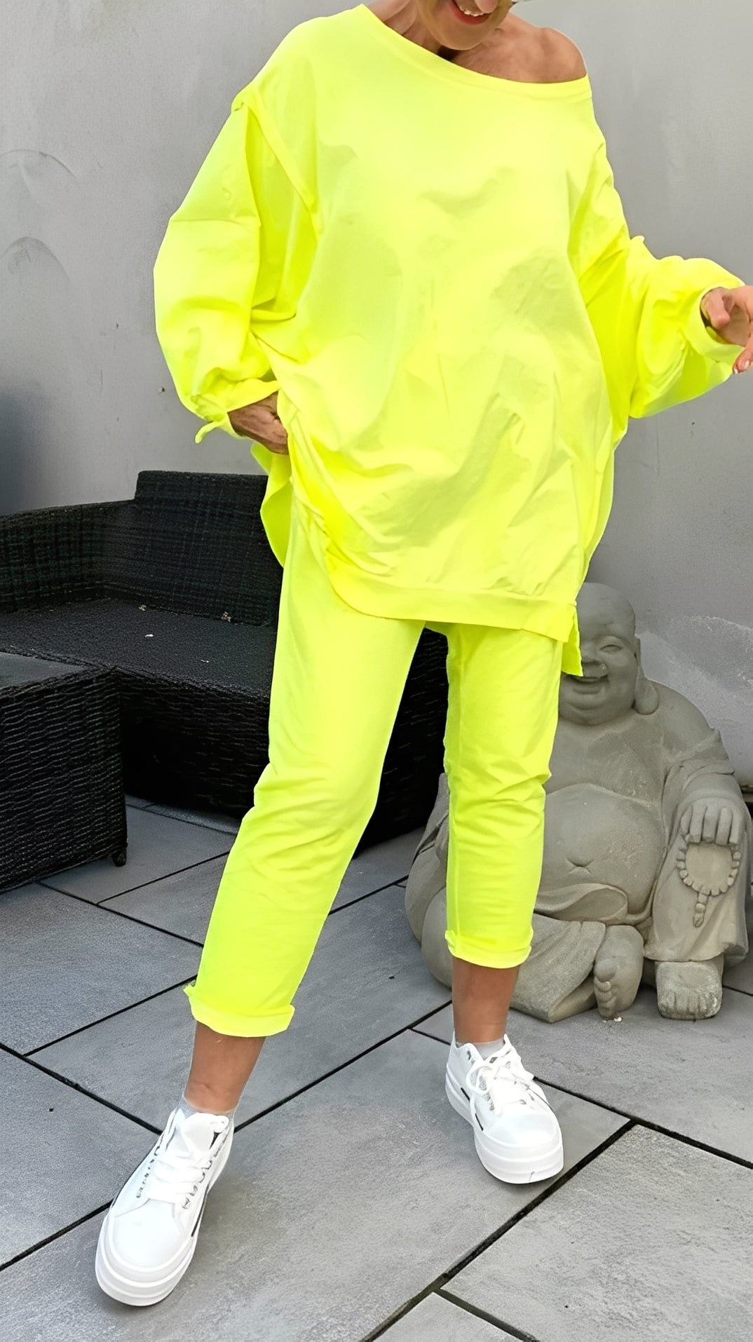 Eleanore - Comfortable women's set with loose top and pants