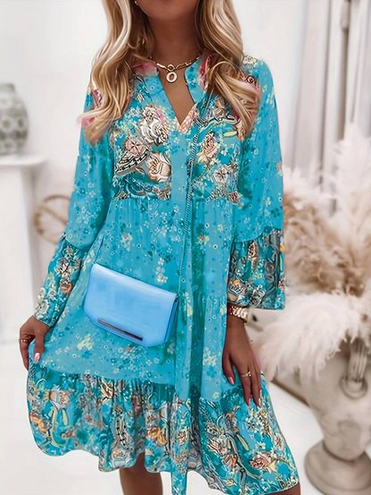 Liora – Locker sitzendes Boho-Kleid mit Blumendetails