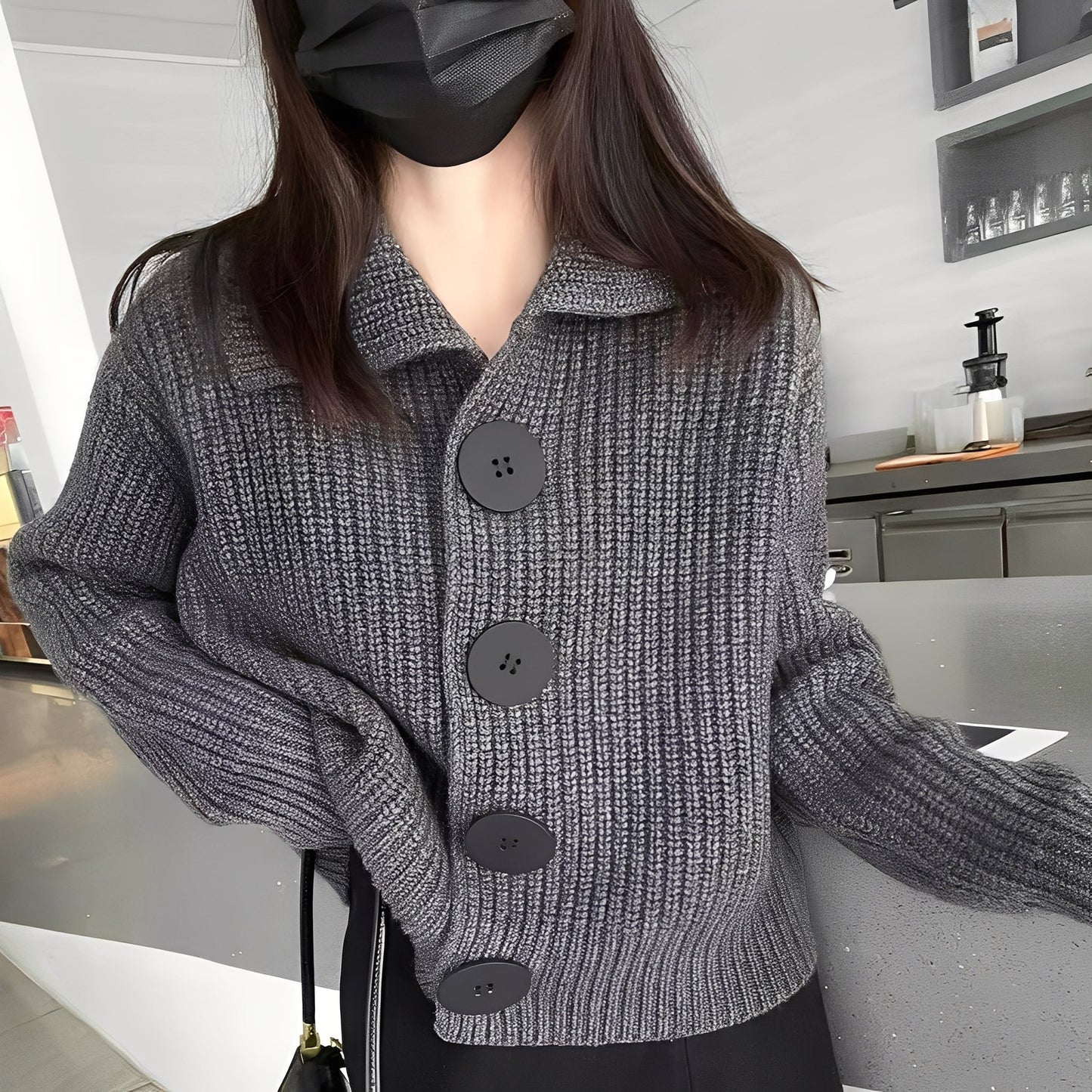 Alannah - Modische Damenstrickjacke mit großen Knöpfen