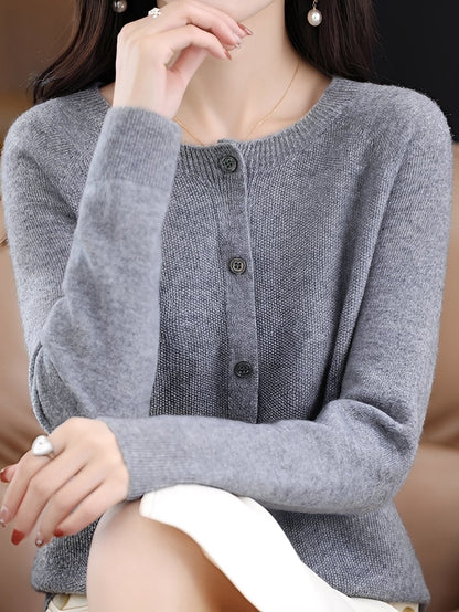 Arabella - Comfortable, loose-fitting women's sweater made of wool