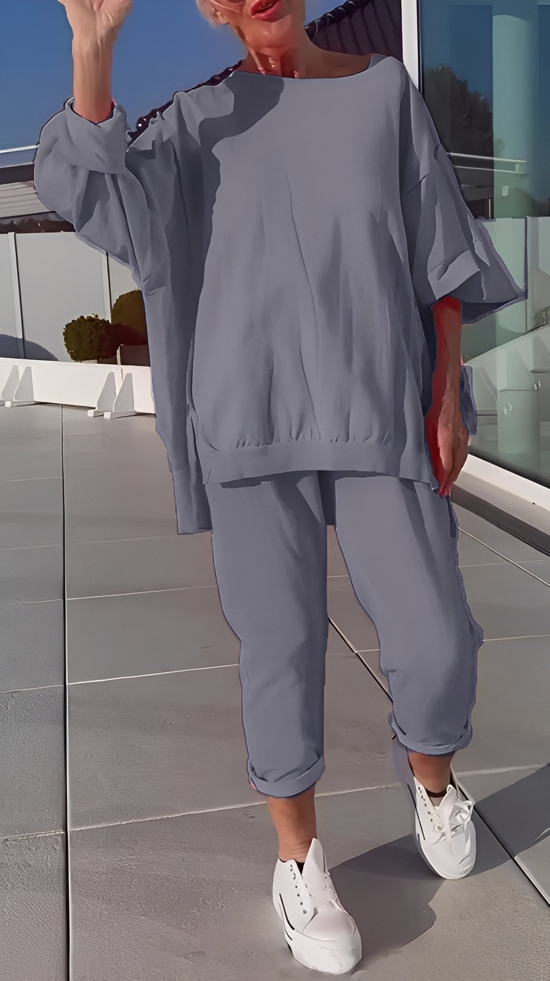 Eleanore - Comfortable women's set with loose top and pants