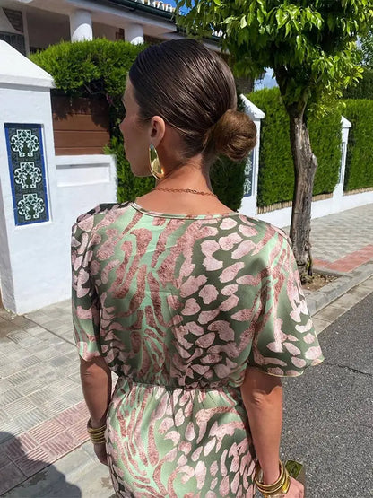 Lyanna - Damen-Wickelkleid, Elegant & Figurbetonend