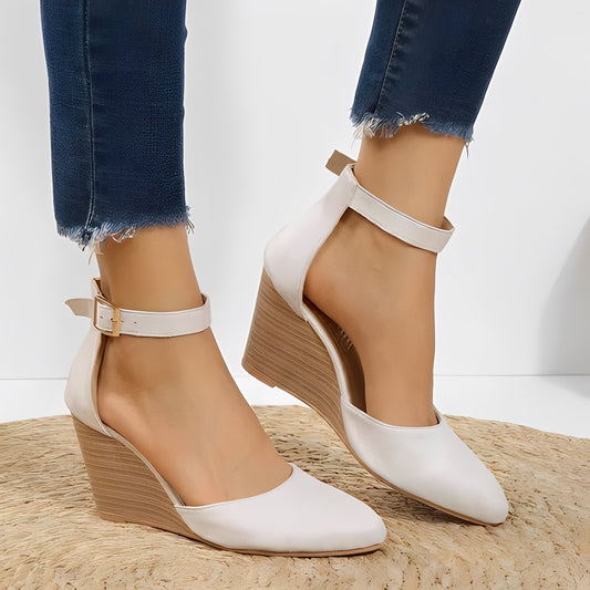 Cristina - Damen-Spitzsandale: Elegant und stilvoll