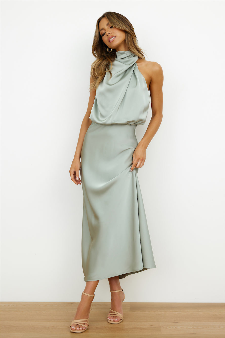 Elianna – Elegantes Midikleid mit asymmetrischem Ausschnitt