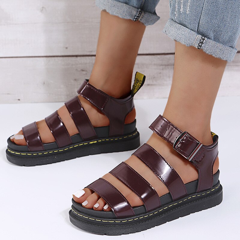 Loren - Bequeme und modische Ledersandalen
