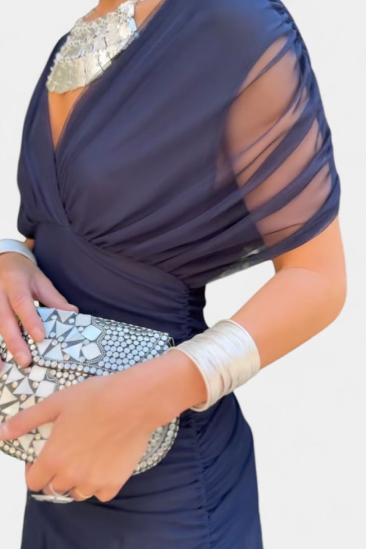 Celine - Elegante Off-Shoulder-Robe