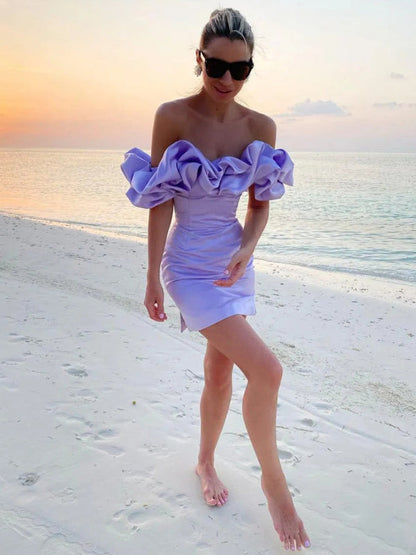 Waverly - Schulterfreies Satin-Kleid mit Rüschen