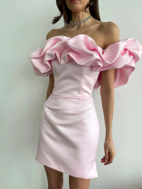 Waverly - Schulterfreies Satin-Kleid mit Rüschen