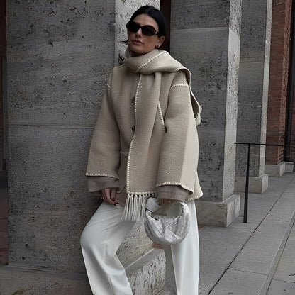 Amilia - Stylowa, luźno skrojona wełniana kurtka z szalem dla kobiet