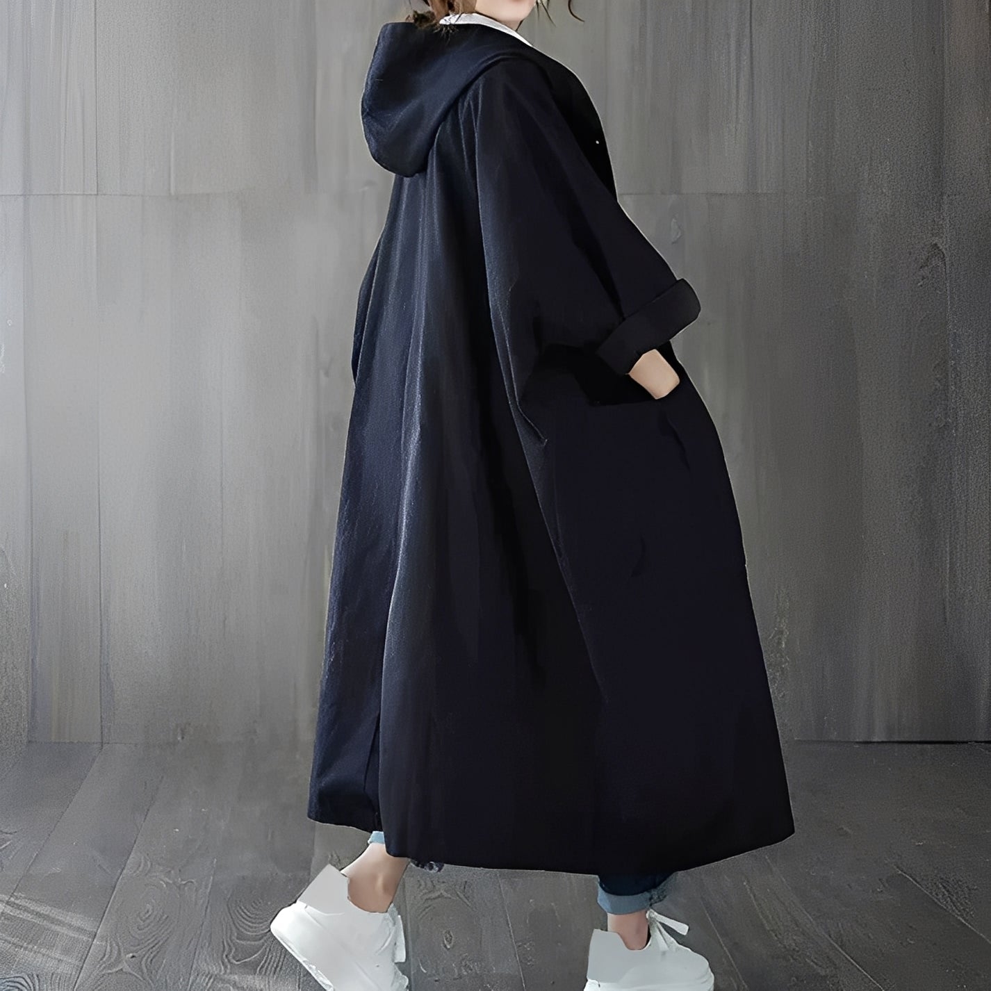 Myranda - Modern women's coat with pockets
