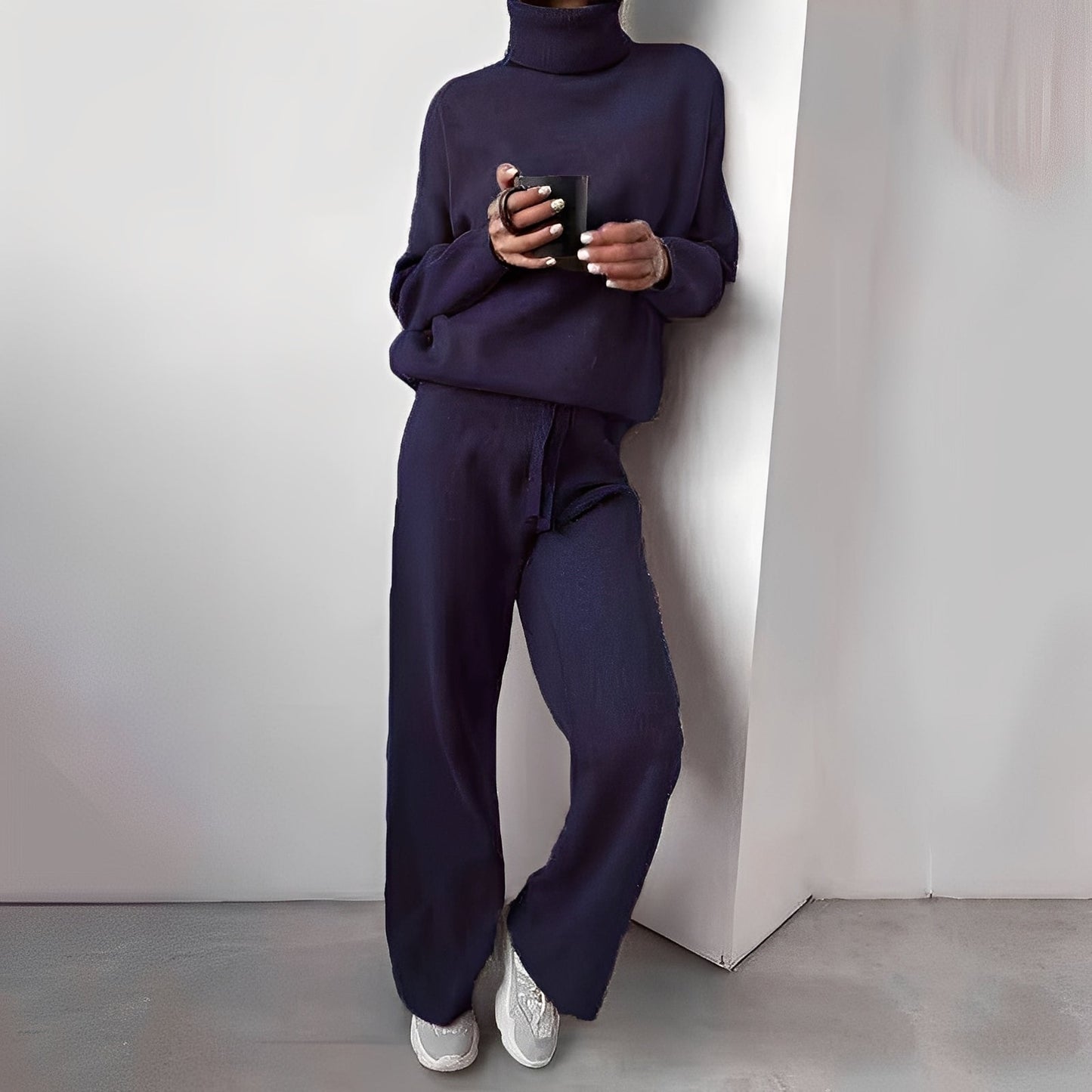 Kimberlee - damski zestaw z golfem w minimalistycznym stylu