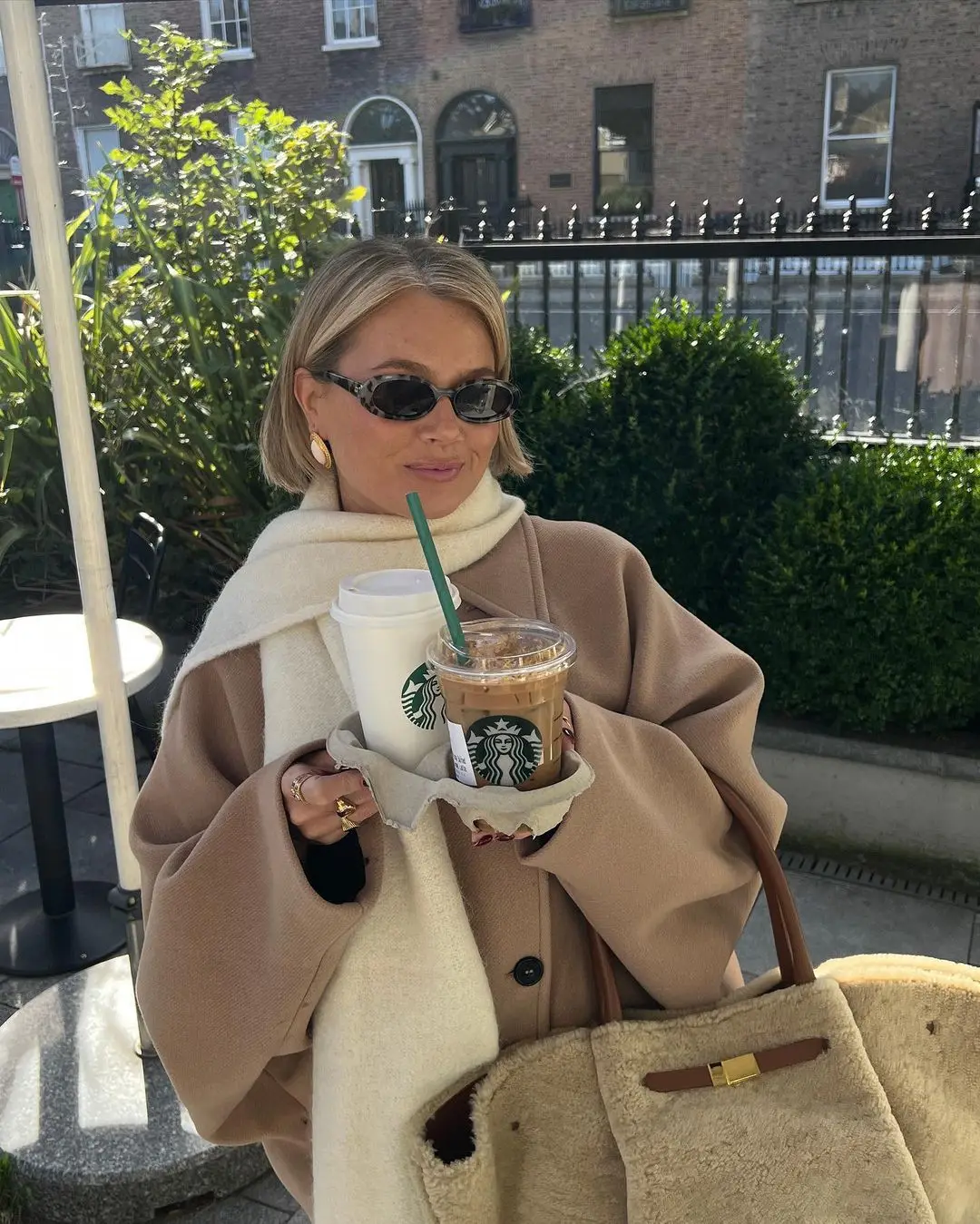 Elena – Manteau en laine oversize à double boutonnage