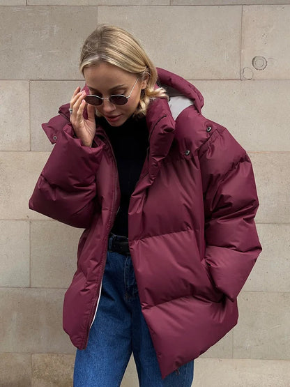 Nikole - Kurze, gefütterte Damenjacke mit Kapuze